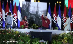 Acto en celebración acto de la entrega de buses de China a transportistas de Managua