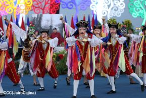 Acto en celebración acto de la entrega de buses de China a transportistas de Managua