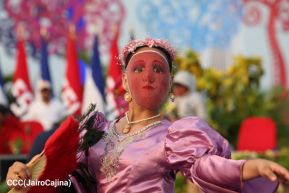 Acto en celebración acto de la entrega de buses de China a transportistas de Managua