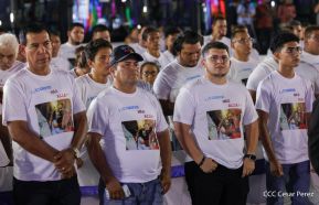 Acto en celebración acto de la entrega de buses de China a transportistas de Managua