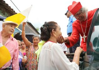 Pueblo católico de El Sauce recibe con júbilo al Cardenal Brenes