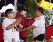 Acto en celebración acto de la entrega de buses de China a transportistas de Managua