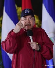 Acto en celebración acto de la entrega de buses de China a transportistas de Managua