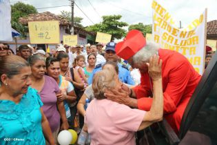 Pueblo católico de El Sauce recibe con júbilo al Cardenal Brenes