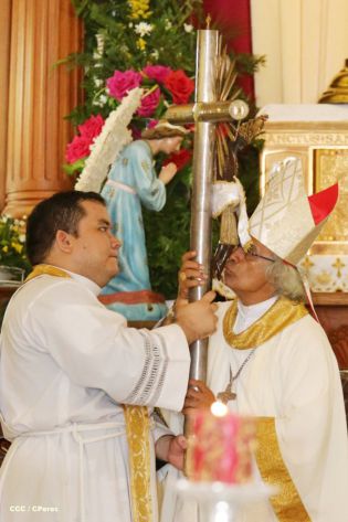 Pueblo católico de El Sauce recibe con júbilo al Cardenal Brenes