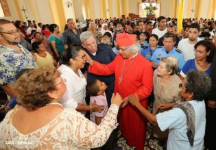 Granadinos se desbordan para recibir al Cardenal Brenes