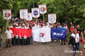 ¡Un Pueblo Unido Jamás Será Vencido! Caminata hacia la Hacienda El Vapor en honor a los Héroes y Mártires
