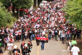 ¡Un Pueblo Unido Jamás Será Vencido! Caminata hacia la Hacienda El Vapor en honor a los Héroes y Mártires