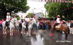 ¡Un Pueblo Unido Jamás Será Vencido! Caminata hacia la Hacienda El Vapor en honor a los Héroes y Mártires
