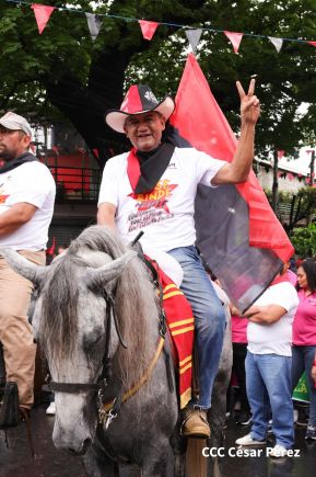 ¡Un Pueblo Unido Jamás Será Vencido! Caminata hacia la Hacienda El Vapor en honor a los Héroes y Mártires
