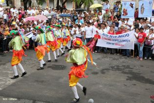 Granadinos se desbordan para recibir al Cardenal Brenes