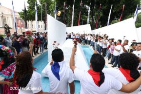 Nicaragua rinde honores al Comandante Carlos Fonseca Amador a 88 años de su natalicio 