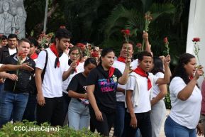 Nicaragua rinde honores al Comandante Carlos Fonseca Amador a 88 años de su natalicio 