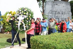 Nicaragua rinde honores al Comandante Carlos Fonseca Amador a 88 años de su natalicio 