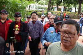 Nicaragua rinde honores al Comandante Carlos Fonseca Amador a 88 años de su natalicio 