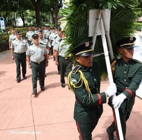 Nicaragua rinde honores al Comandante Carlos Fonseca Amador a 88 años de su natalicio 