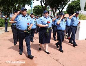 Nicaragua rinde honores al Comandante Carlos Fonseca Amador a 88 años de su natalicio 