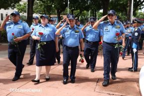 Nicaragua rinde honores al Comandante Carlos Fonseca Amador a 88 años de su natalicio 