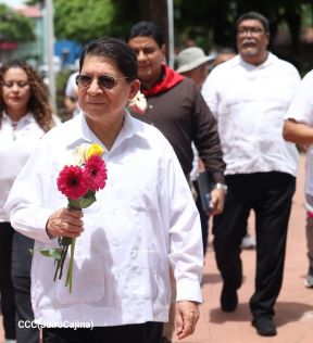 Nicaragua rinde honores al Comandante Carlos Fonseca Amador a 88 años de su natalicio 