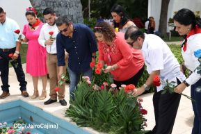 Nicaragua rinde honores al Comandante Carlos Fonseca Amador a 88 años de su natalicio 