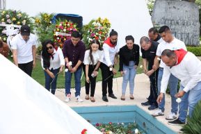 Nicaragua rinde honores al Comandante Carlos Fonseca Amador a 88 años de su natalicio 