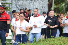 Nicaragua rinde honores al Comandante Carlos Fonseca Amador a 88 años de su natalicio 