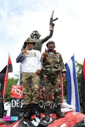 Familias de Occidente celebran 45 Años de liberación
