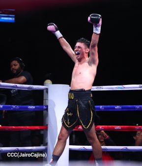 Velada de Boxeo Regreso a Casa en el Polideportivo Alexis Arguello