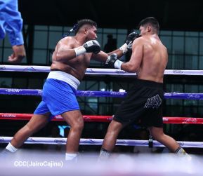 Velada de Boxeo Regreso a Casa en el Polideportivo Alexis Arguello