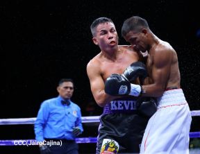 Velada de Boxeo Regreso a Casa en el Polideportivo Alexis Arguello