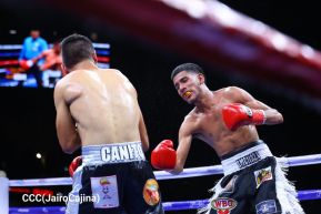 Velada de Boxeo Regreso a Casa en el Polideportivo Alexis Arguello