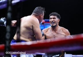 Velada de Boxeo Regreso a Casa en el Polideportivo Alexis Arguello