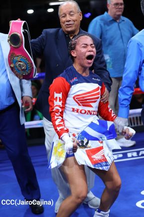 Velada de Boxeo Regreso a Casa en el Polideportivo Alexis Arguello