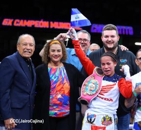 Velada de Boxeo Regreso a Casa en el Polideportivo Alexis Arguello
