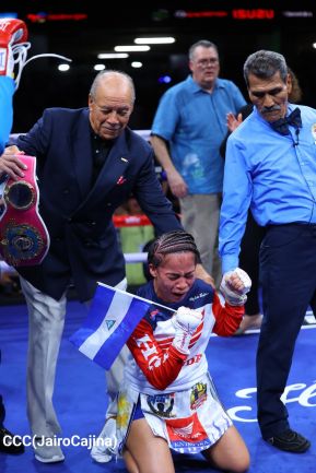 Velada de Boxeo Regreso a Casa en el Polideportivo Alexis Arguello