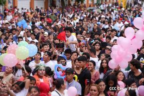 Mega Concierto en la Avenida de Bolívar a Chávez en saludo al 45/19