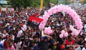 Mega Concierto en la Avenida de Bolívar a Chávez en saludo al 45/19