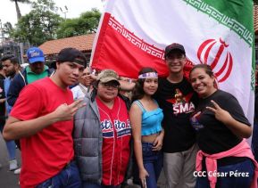 Mega Concierto en la Avenida de Bolívar a Chávez en saludo al 45/19