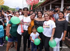 Mega Concierto en la Avenida de Bolívar a Chávez en saludo al 45/19
