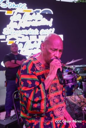 Mega Concierto en la Avenida de Bolívar a Chávez en saludo al 45/19