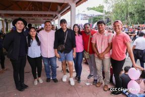 Mega Concierto en la Avenida de Bolívar a Chávez en saludo al 45/19