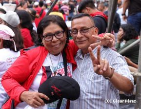 Mega Concierto en la Avenida de Bolívar a Chávez en saludo al 45/19