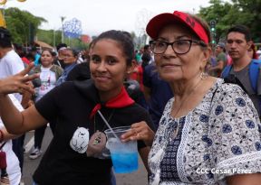 Mega Concierto en la Avenida de Bolívar a Chávez en saludo al 45/19