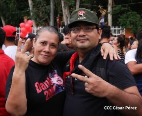 Mega Concierto en la Avenida de Bolívar a Chávez en saludo al 45/19