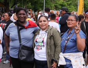 Mega Concierto en la Avenida de Bolívar a Chávez en saludo al 45/19