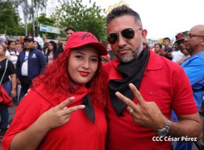 Mega Concierto en la Avenida de Bolívar a Chávez en saludo al 45/19