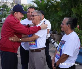 Entrega flota de buses de 250 a transportistas de Managua