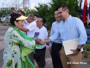 Entrega flota de buses de 250 a transportistas de Managua