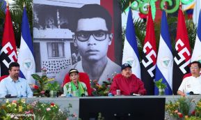 Entrega flota de buses de 250 a transportistas de Managua