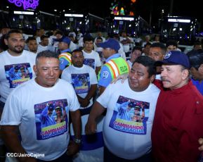 Entrega flota de buses de 250 a transportistas de Managua
